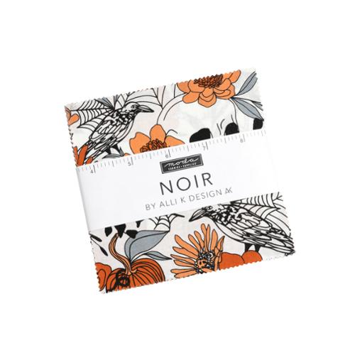Noir Charm Pack 11540PP Moda Precuts