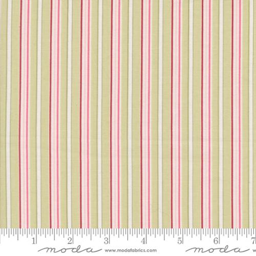 Very Sweet Christmas Leaf 3066 13 Moda by the yard