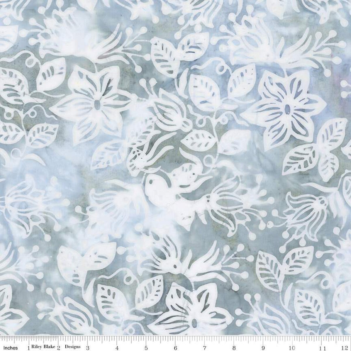 Expressions Batiks Blooms at Dusk Powdered Pearl from Riley Blake y the yard