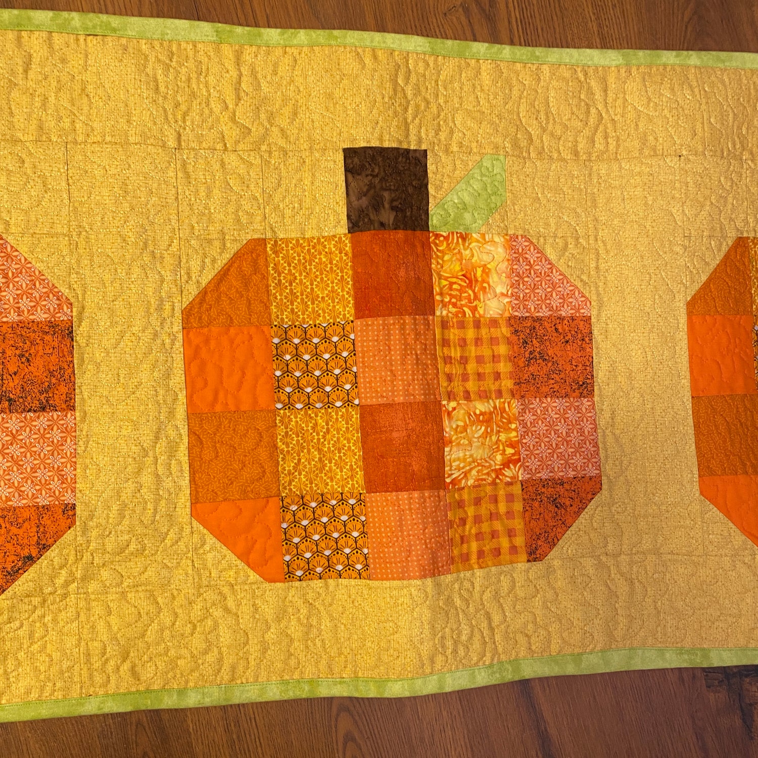 Pumpkin table runner kit