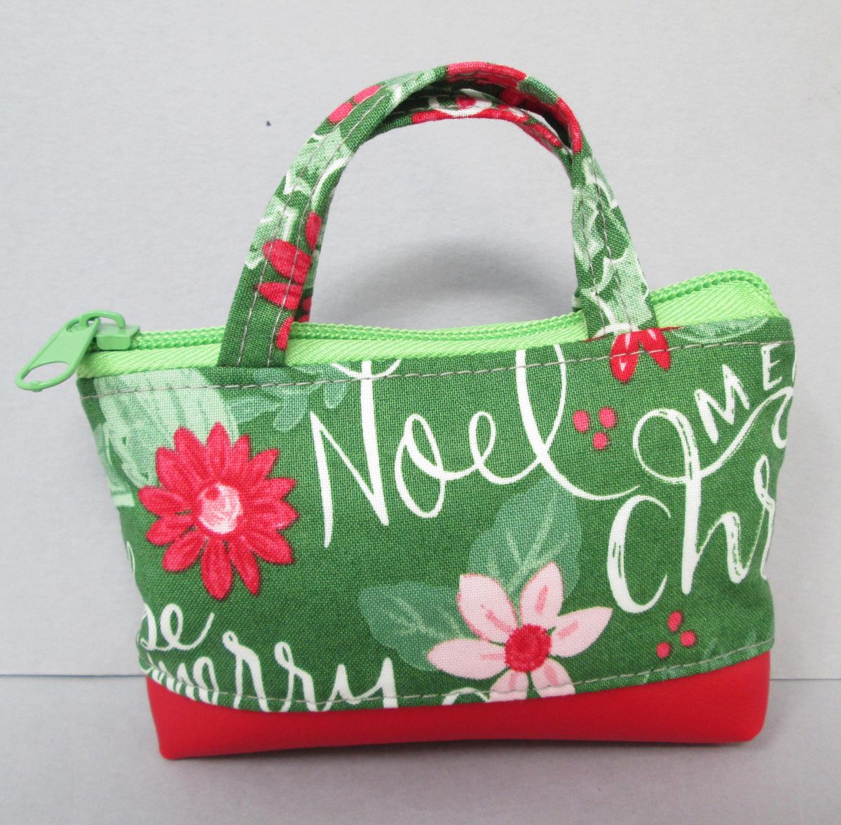 đ Holiday Sew-Along: Reusable Gift Bags Workshop. Friday December 5, 10:30-4, All Supplies Included