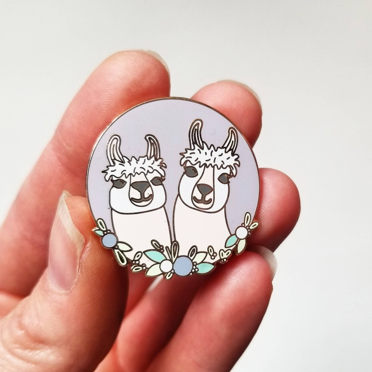 Llama Mamas Enamel Needle Minder