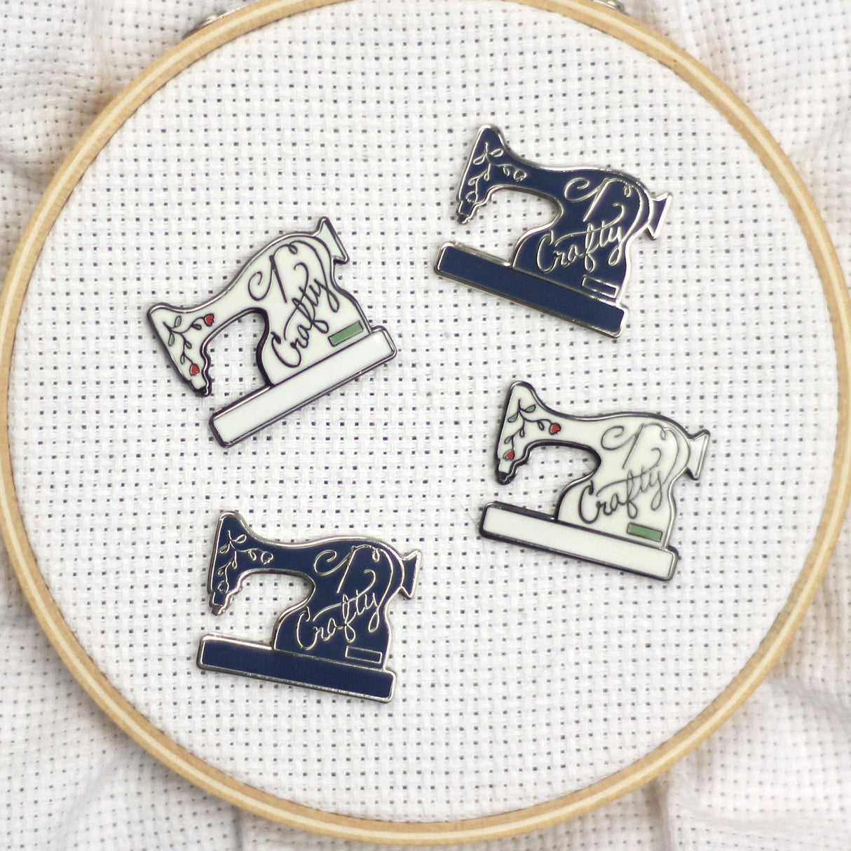 Crafty Vintage Sewing Machine Needle Minder