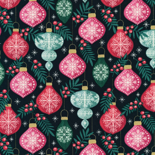 Cloud 9 Fabrics, Winter Wonderland- Berries & Baubles