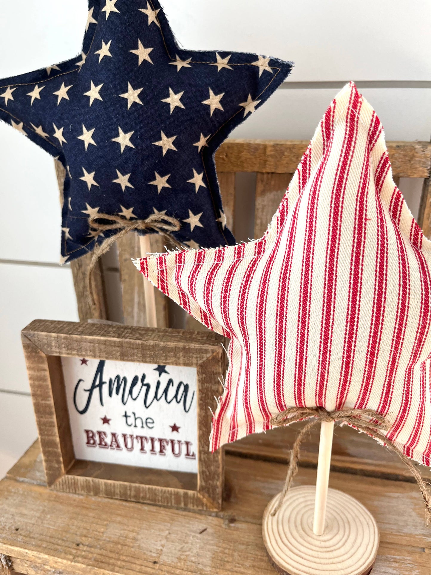 2pc. Rustic 4th of July Star Set - Vintage Star