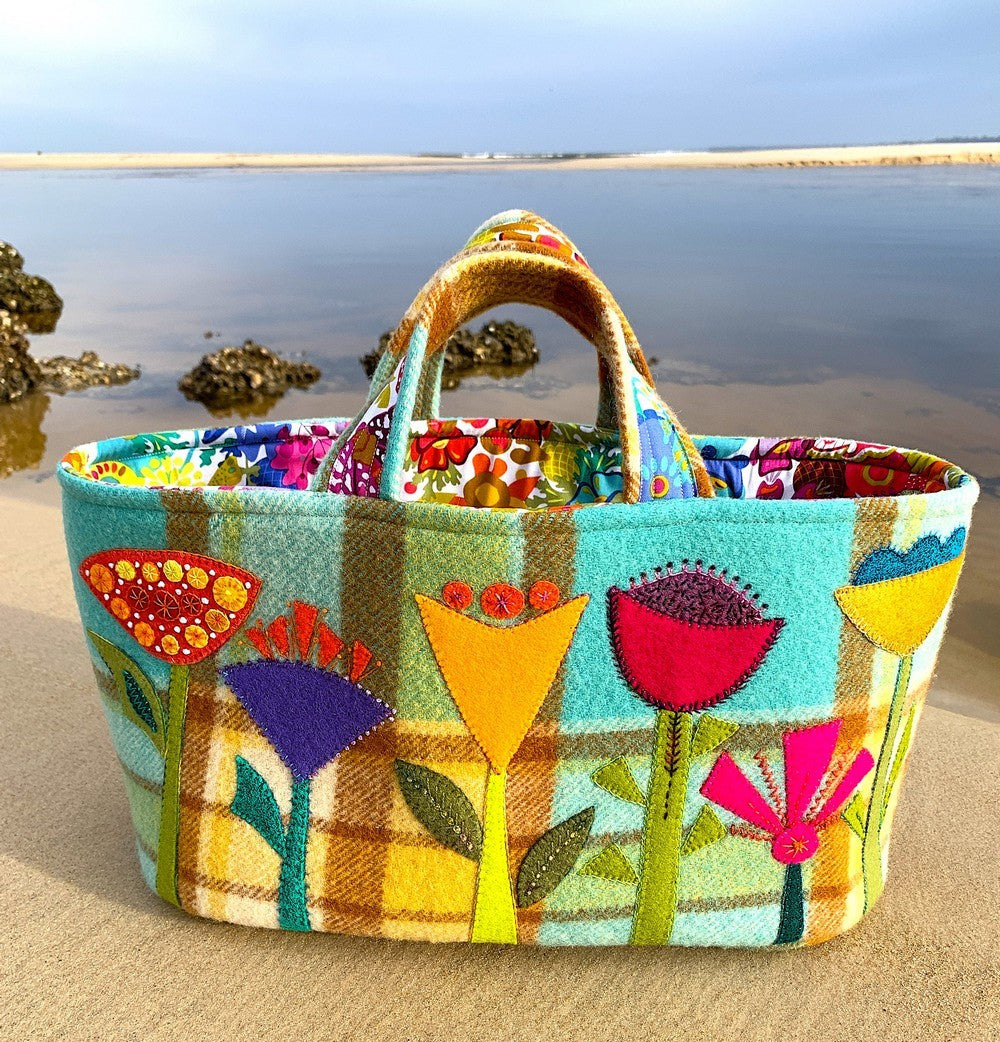 Blanket Bag Pattern and felt pack from Wendy Williams