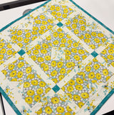 Sunshine table topper kit with Feed Sacks from Moda
