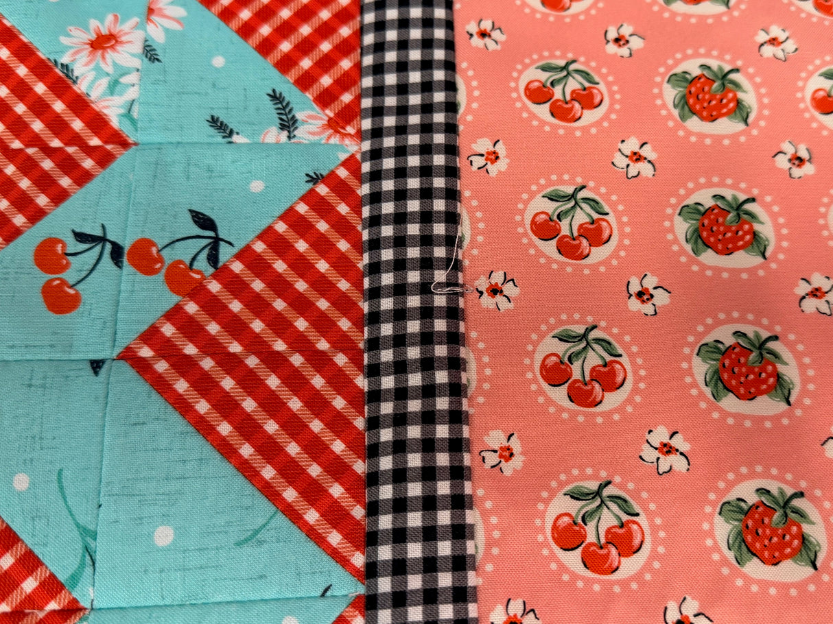Potluck Table Runner and Placemat Kit