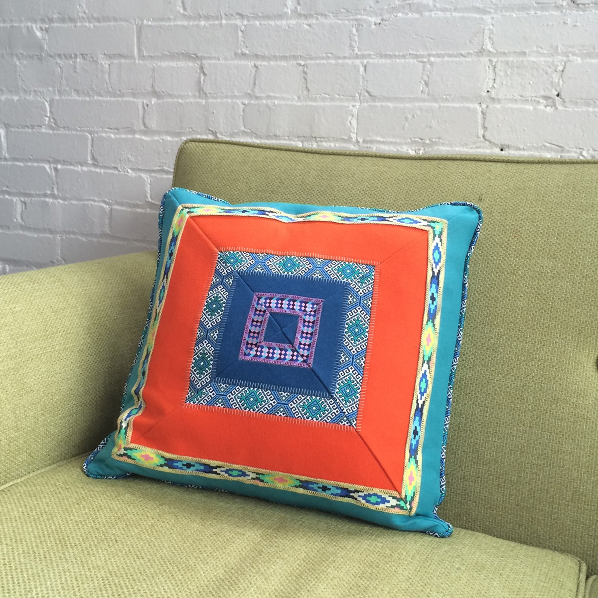 🧵 Flatlock Pillow Workshop: Decorative Serger Techniques with Your  Overlocker Saturday August 8 , 10:30-4