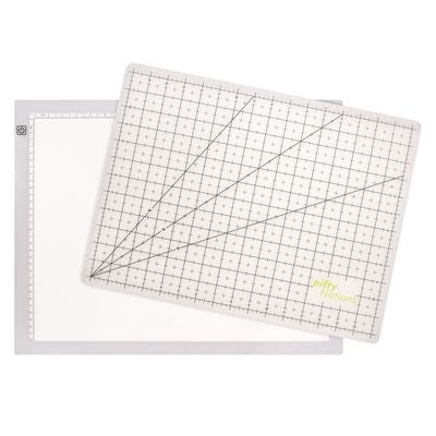 The Nifty Trace & Trim Studio Lightbox