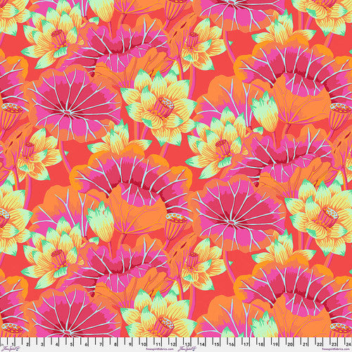 Lake Blossoms - Magenta || Classics, Kaffe by the yard