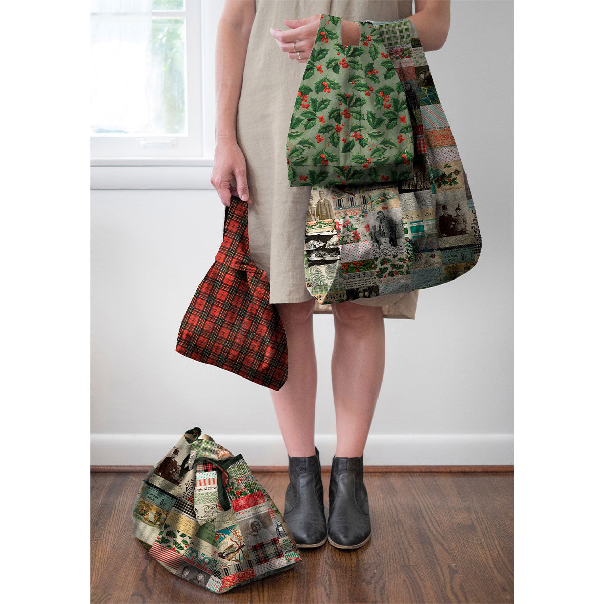 Christmas Holly Canvas - Christmas || Palette Seasonal Canvas Cloth from Time Holtz